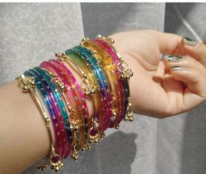 Brazaletes de vidrio hechos a mano, brazaletes de vidrio de diseño, joyería para festivales, accesorios para bodas, brazaletes de vidrio rojos, brazaletes verdes - Product Image 6