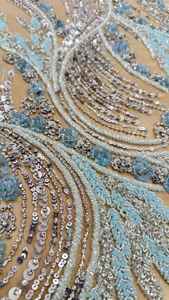 Tela con Cuentas Amarillas con Patrón de Hojas y Plumas, con Lentejuelas y Perlas Bordadas, Malla de Encaje para Diseño de Moda de Pasarela, Manualidades - Product Image 3