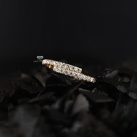 Cincin Emas 10K Desain Modern Berkualitas Standar untuk Wanita, Perhiasan Pertunangan dengan Harga Grosir dari India