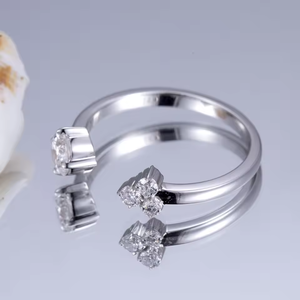 Bague de fiançailles en or blanc avec diamant rond taille brillant, style classique pour femme, couleur G, pierre naturelle - Product Image 6