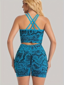 Ensemble de vêtements de sport élégants en 2 pièces, haut court et short à volants, vêtements de fitness pour femmes, yoga, gym, ensemble de yoga respirant - Product Image 3