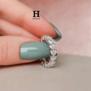 Bague d'éternité romantique en or blanc 14 carats avec diamant de laboratoire en forme de cœur 5 carats, bague de mariage pleine éternité pour femme, vente en gros - Product Image 2