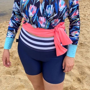 Shorts de plage taille haute pour femmes – Meilleur prix, en toile respirante, imprimés sur mesure, nouvelle collection, vente en gros - Product Image 3