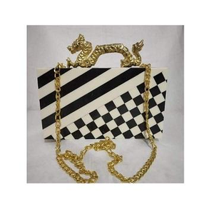 Pochette de soirée rose en résine et strass pour femme, sac à main léger fait main, style tendance, idéal pour mariage - BY MULTI CRAFT - Product Image 5