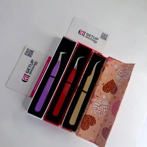 En gros, Ensemble de pinces à cils pour extensions avec logo personnalisé, motif diamant violet et rouge, à prise antidérapante, courbées à 90 degrés pour volume - Product Image 2