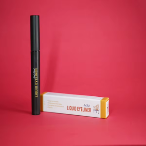 Delineador de Ojos Líquido Profesional, Ojos Definidos y Nítidos, Larga Duración, Resistente al Agua y al Aceite, Fórmula Humectante y Anti-Manchas, Fácil de Usar - Product Image 1