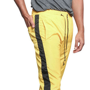 Pantalon de survêtement jaune brillant personnalisé pour homme, avec bande latérale, style hip-hop streetwear, coupe-vent imperméable pour le sport et le fitness, vente en gros - Product Image 6