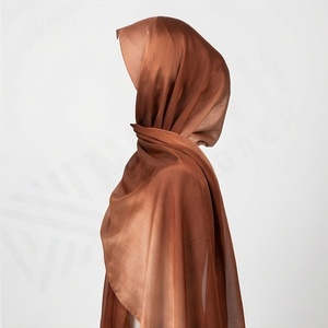 Voiles Hijab Imprimés en Modal Pur Luxueux, Couleur Ombrée Personnalisée, Foulard Doux Premium Tendance, Écharpes Musulmanes 180x70cm – Le Meilleur Choix - Product Image 3