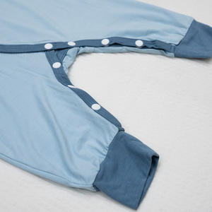 ALB02 Ensemble bébé unisexe à manches longues avec boutons latéraux, motif dessin animé mignon, en tissu tricoté respirant (95% Modal, 5% Spandex), fabriqué au Vietnam, toutes saisons - Product Image 2