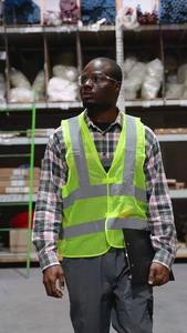 Gilet de sécurité haute visibilité pour homme, jaune réfléchissant, fermeture éclair, respirant, léger, vêtement de travail décontracté, vêtement d'extérieur d'été - Product Image 2