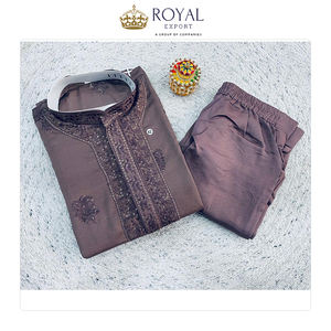 Colección de Diseñador de Ropa Étnica Estilo Indio para Hombre, Kurta de Seda con Bordado Dori y Pijama de Algodón para Fiestas y Eventos - Product Image 3