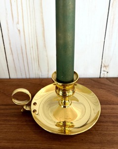 Support de bougie en laiton brillant fait main, écologique, en forme de coquille, avec poignée, pour la décoration de la maison, les mariages et les fêtes de Noël - Product Image 3