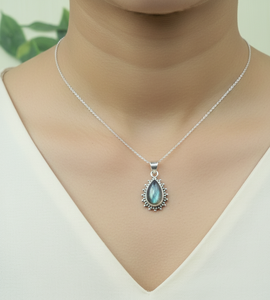 จี้รูปหยดน้ำลาบราดอไรต์สีฟ้าธรรมชาติ  ทำจากเงินแท้ 925  สร้อยคอทำมือ  ชุบทองคำขาวและทองคำเหลือง - Product Image 3