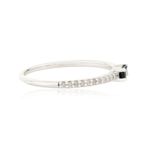 Anillo Apilable de Oro Blanco Sólido K14 con Zafiro Azul y Diamantes, Diseño Minimalista de la Mejor Calidad, Regalo de Graduación, Precio al por Mayor - Product Image 5