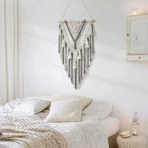 Tapisserie murale bohème en macramé, corde en coton, décor mural géométrique à franges pour chambre à coucher, salon, chambre d'enfant, 18 x 30 pouces - Product Image 1