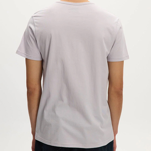 เสื้อยืดแขนสั้นผู้ชาย ผ้าโพลีเอสเตอร์/คอตตอน ยืดหยุ่น ระบายอากาศ แห้งเร็ว พิมพ์ลายโลโก้ด้านหน้า ทรงปกติ สวมใส่สบาย เหมาะสำหรับฤดูร้อน - Product Image 5