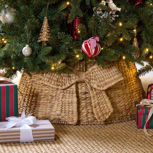 Elegante Collar Tejido para Árbol de Navidad con Lazo - Cubierta de Jacinto de Agua Hecha a Mano para Decoración Navideña Rústica - Product Image 4