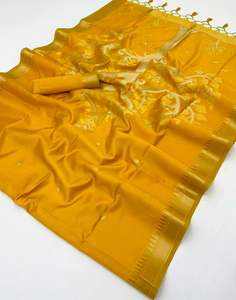 Sari en soie pure et douce avec tissage Zari riche, vêtement ethnique luxueux pour les occasions nuptiales et festives - Product Image 5