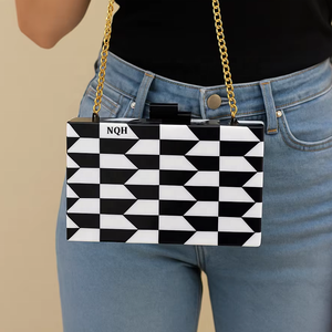 Pochette de soirée de luxe artisanale en bois et résine, durable, écologique, légère, motif à pois, avec chaîne bandoulière, personnalisable avec logo - Product Image 1