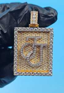 จี้เพชรโมอิสซาไนต์แบบ Iced Out VVS สองสี เงินแท้ 925 ชุบทอง 18k จี้ตัวอักษรแบบฮิปฮอปสั่งทำพิเศษ จี้โมอิสซาไนต์แบบอักษรย่อ - Product Image 2