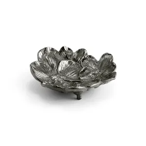 Cuenco Decorativo de Metal de Lujo con Perfil Natural Irregular para Mesa de Centro y Consola, Elegante Cuenco Artesanal Hecho a Mano - Product Image 3