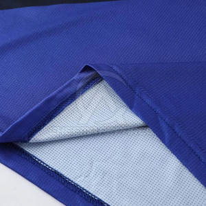 Uniforme de voleibol ligero hecho con tecnología avanzada de gestión de la humedad para ayudar a mantenerse seco y concentrado - Product Image 6