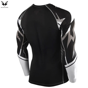 Vente en gros de rashguard de compression personnalisé en tissu Spandex et Nylon, meilleur prix, vêtements de fitness, rashguard de sport pour adultes à séchage rapide - Product Image 3