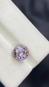 Tanzanite naturelle non chauffée de 2,71 carats, certifiée super rare, 8 mm, couleur naturelle, taille ronde, avec une couleur excellente, zoïsite naturelle - Product Image 4