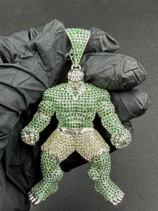 Pendentif Homme Musclé Vert Iced Out en Moissanite Multicolore, Cadeau pour Fête, Bijoux Fins en Argent 925, Pendentifs et Breloques - Product Image 6