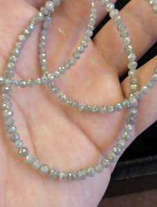 Cuentas de Diamante Natural Blanco Gris Facetadas en Forma de Rondelle, Calidad AAA, 4 mm, Hilo de 15 Pulgadas, Cuentas de Diamante Sueltas, Proveedor Mayorista para Fabricación de Joyería - Product Image 1