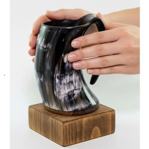 Jarra Artesanal de Cuerno de Buey, Taza Rústica Medieval Vikinga para Cerveza con Asa - Product Image 4
