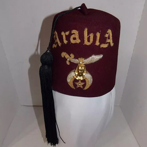 Sombrero Fez OES - Regalia Masónica con Fondo Morado, Bordado a Mano y Pedrería, Material de Fieltro/Terciopelo, Diseño Personalizado OEM - Product Image 3