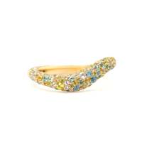 Bague en or jaune massif 14 carats avec saphir de laboratoire multicolore certifié IGI, micro-pavé de luxe, bande ondulée et contour organique, vente en gros