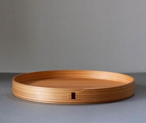 ถาดไม้ซีดาร์ญี่ปุ่นแท้ ขนาด 24 ซม. งานศิลปะทำมือจากไม้ชิซู ถาดเสิร์ฟทรงกลมเคลือบน้ำมัน ถาดน้ำชาไม้สไตล์วาบิซาบิ ญี่ปุ่น-แคนดี้ - Product Image 2