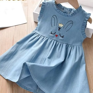 Magnifique robe de créateur pour bébé, adorable tenue de fête pour enfants, taille et couleur personnalisables, tenue d'anniversaire - Product Image 4