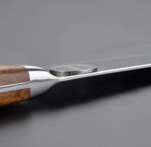 Couteau de chef professionnel en acier Damas, fait main, personnalisable, forgé à la main, manche en bois, écologique, compatible lave-vaisselle, ambidextre - Product Image 4