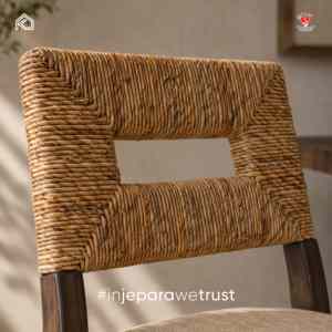 Chaise de salle à manger contemporaine en teck massif avec dossier en rotin tressé, rembourrée, durable, pour l'extérieur, idéale pour restaurants, hôtels et villas. - Product Image 2
