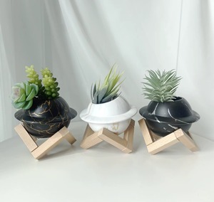 Jarrón de Cerámica Nórdico para Flores, Adorno para el Hogar, Elegante Jarrón de Porcelana con Diseño de Boca Ancha - Product Image 1