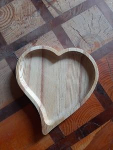Bol en bois en forme de cœur fait main en bois d'acacia naturel, idéal pour la décoration de cuisine, bol rustique en bois en forme de cœur, bol à pâte artisanal - Product Image 4