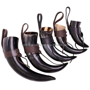 Cuerno para beber vikingo de tamaño personalizado Soporte de cuero de alta calidad con técnica pulida de diseño animal elegante - Product Image 1