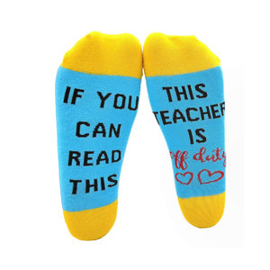 Si puedes leer esto, calcetines hasta el tobillo para adultos con la frase "Teacher Is Off Duty", calcetines informales transpirables de algodón y elastano para verano - Product Image 6