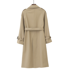 Blouson long beige pour femme, col rabattu, manches longues, double boutonnage, ceinturé, motif crânes, léger et élégant - Product Image 5