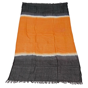 Bufandas de mujer con logotipo personalizado de algodón modal 100%, envoltura impresa Digital negra y naranja con hojas Argyle, Material extremadamente suave, precio bajo - Product Image 2