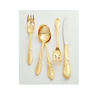 Gama de utensilios de comedor exclusivos con artesanía refinada, perfiles elegantes y acero de alta resistencia, ideales para mesas de lujo. - Product Image 5