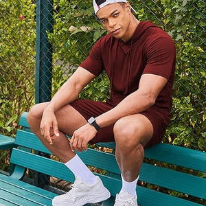 Ensemble décontracté streetwear pour homme : sweat à capuche et short en coton premium – Tenue d'été confortable et tendance pour la gym, le fitness et le quotidien - Product Image 4