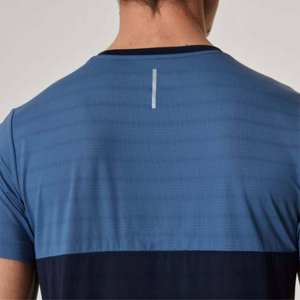 T-shirts personnalisés en polyester pour hommes avec évacuation de l'humidité T-shirt de haute qualité avec séchage rapide, refroidissement et capacités de haute performance - Product Image 2