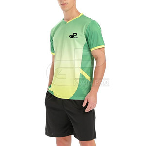 Tenue de football professionnelle pour équipe, design léger et respirant, idéale pour les matchs de compétition et les entraînements réguliers - Product Image 3