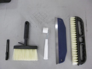 5 Pcs Wallpapering <b>Kit</b> - Product Image 2