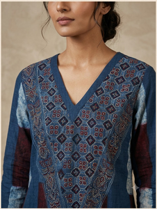 Women <b>Blue</b> S Silk Hand Embroidered Kurti V Neck Three Quarter Sleeve Straight Fit Ethnic <b>Tunic</b> Elegant Traditional Casual Wear - Product Image 3