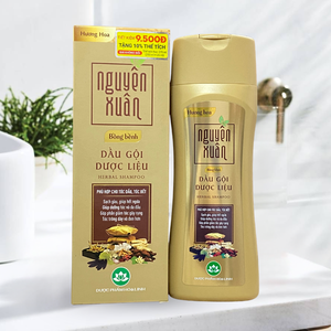 Champú Herbal Orgánico Ligero con Control de Grasa y Volumen, Fórmula 2 en 1 para Todo Tipo de Cabello, Cuidado Capilar Unisex - Product Image 1